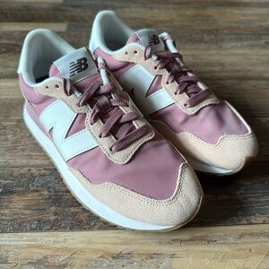 New Balance 237 Suede Sneaker Pink 8.5 Women - Excellent Condition